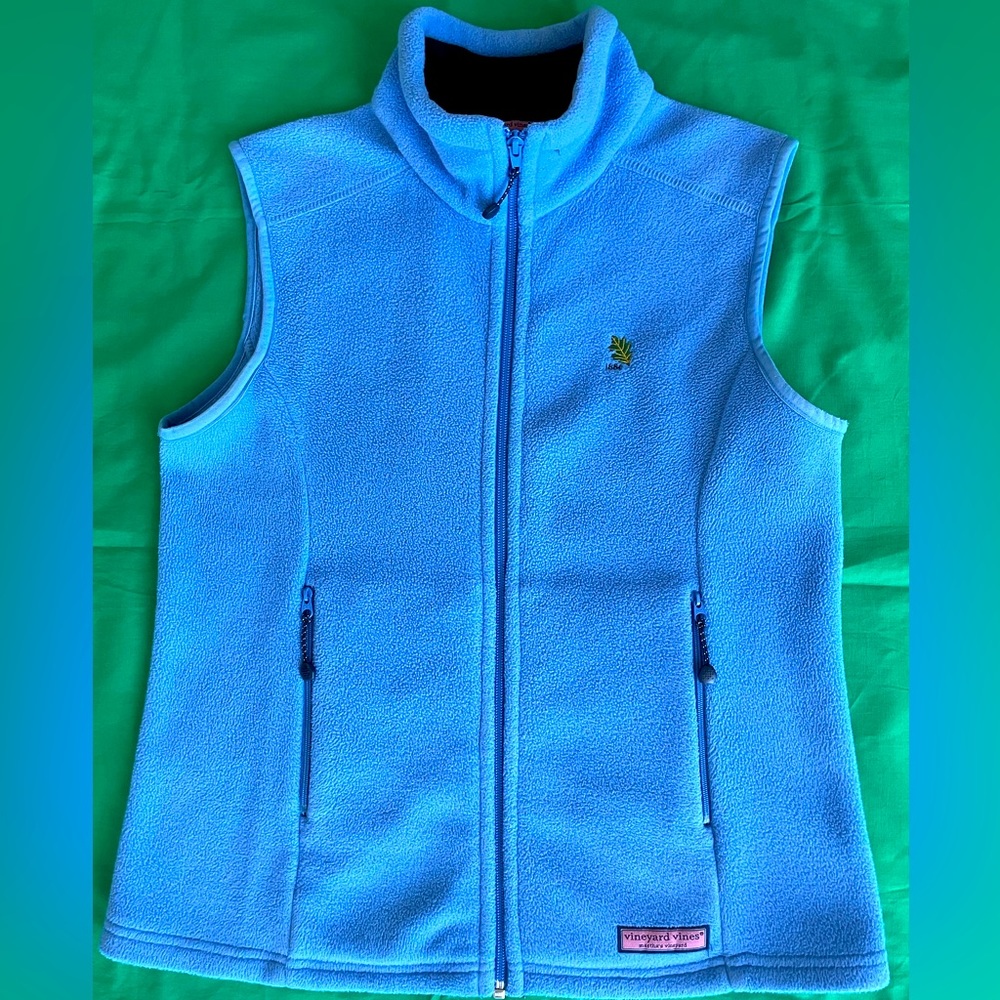 VINEYARD VINES Womens Westerly Fleece Vest Size M w small oak leaf embroidery
